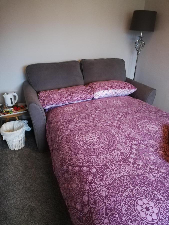 Hotel Little Cosy Cwtsh Pontyclun Esterno foto